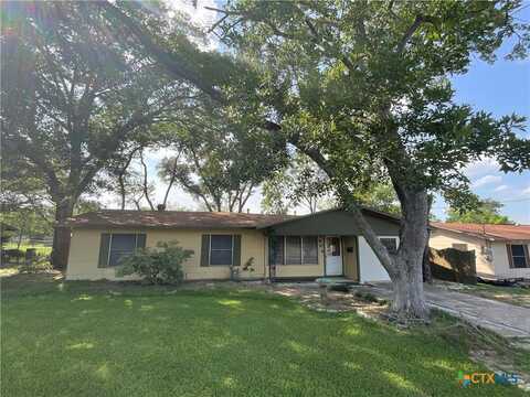 404 Svoboda Street, Yoakum, TX 77995