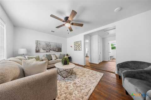 1304 E French Avenue, Temple, TX 76501