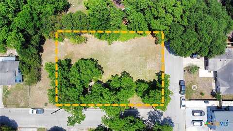 922 Booneville Avenue, New Braunfels, TX 78130