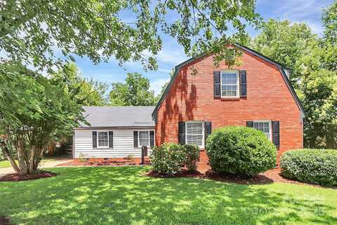 3909 Woodbriar Trail, Charlotte, NC 28205