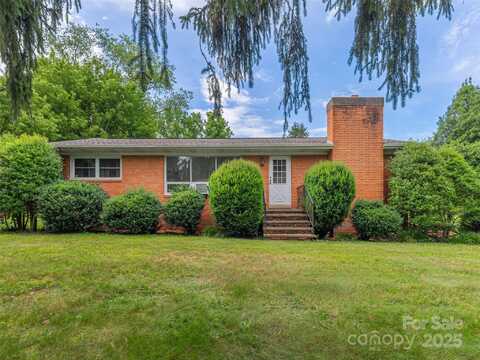 49 Walnut Ford Road, Waynesville, NC 28785