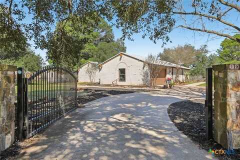 1005 Colorado Street, Smithville, TX 78957