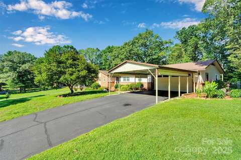 2326 Horseshoe Bend Road NE, Hickory, NC 28601