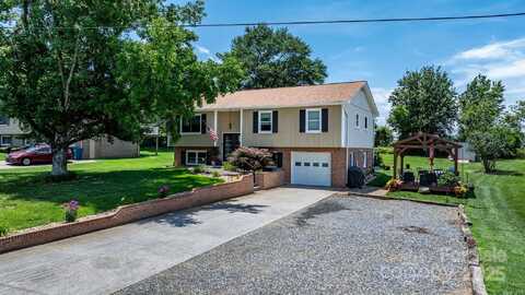 3651 16th Street NE, Hickory, NC 28601