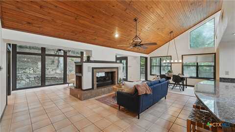 830 Candlewood Circle, New Braunfels, TX 78130