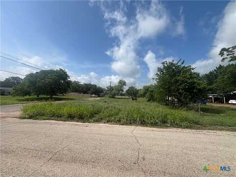 000 Concrete Street, Yoakum, TX 77995