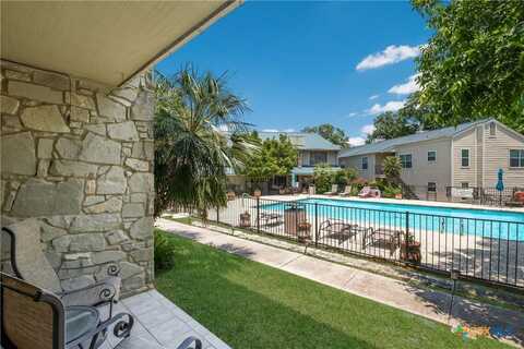 551 Terminal Loop Road, McQueeney, TX 78123