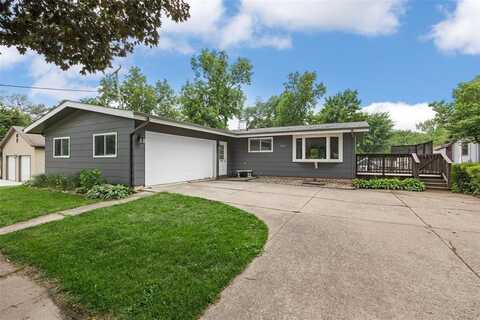 212 4th Street SW, Mount Vernon, IA 52314