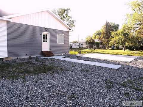 193 S 11th W, St Anthony, ID 83445