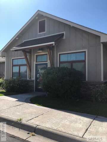 859 S Yellowstone Hwy, Rexburg, ID 83440