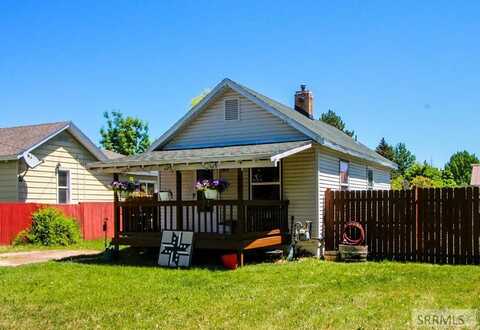 3015 S Central Avenue, Ammon, ID 83406