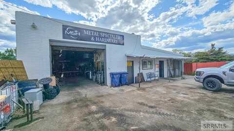 331 N Idaho Street, Arco, ID 83213
