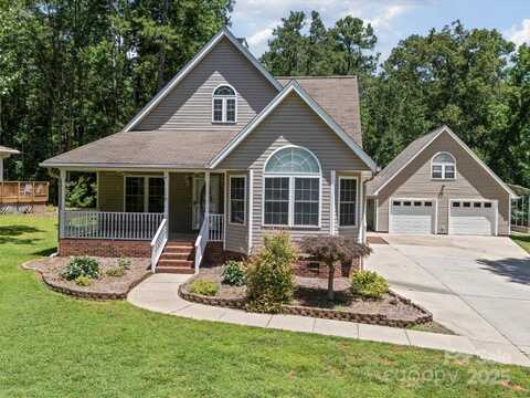 179 Delwood Court, Mount Gilead, NC 27371
