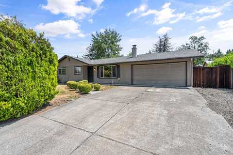 780 N Berkeley Way, Medford, OR 97504