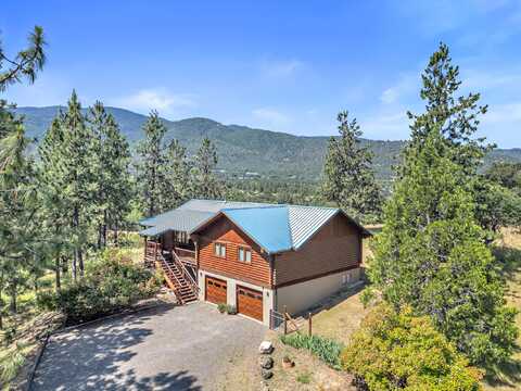 11597 Corp Ranch Road, Ashland, OR 97520