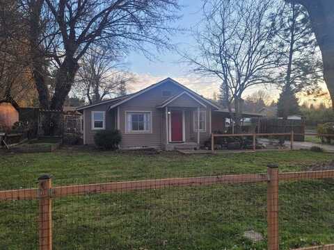 2104 Spring Street, Medford, OR 97504