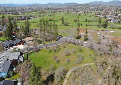 Echo Way, Eagle Point, OR 97524