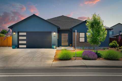 440 Arrowhead Trail, Eagle Point, OR 97524