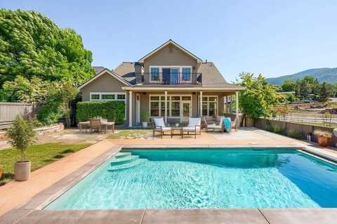 403 Briscoe Place, Ashland, OR 97520