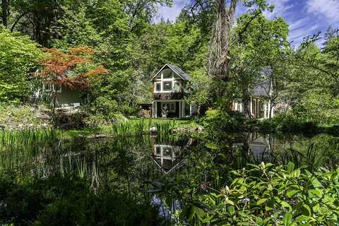 1800 Neil Creek Road, Ashland, OR 97520