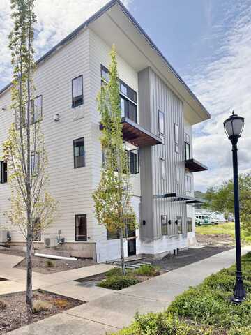 138 Clear Creek Drive, Ashland, OR 97520