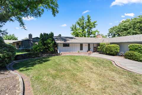 2457 Edgemont Drive, Medford, OR 97504