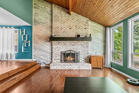 2872 Spring Hills Drive, Medford, OR 97504