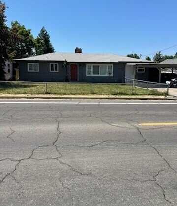 1501 Brookdale Avenue, Medford, OR 97504