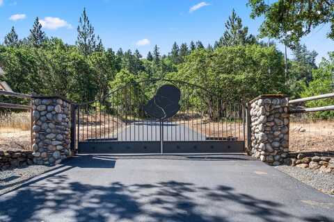 3039 Pearce Park Road, Grants Pass, OR 97526