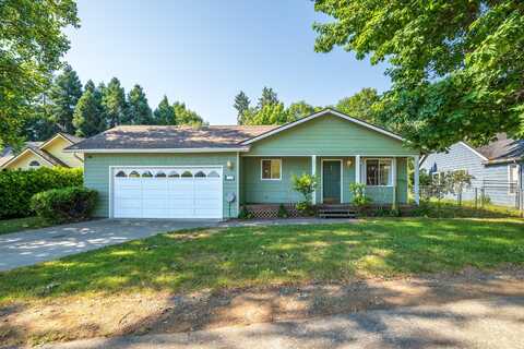 108 Bramblewood Court, Rogue River, OR 97537
