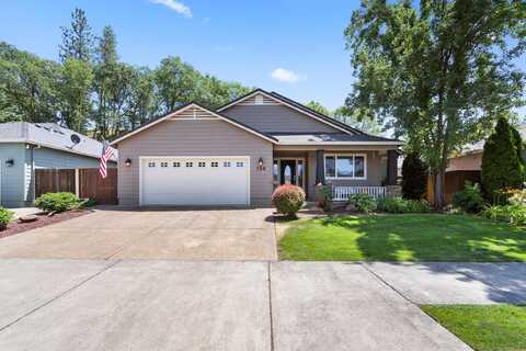 154 Glenwood Drive, Eagle Point, OR 97524