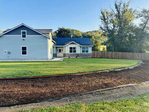 707 Wards Creek Road, Rogue River, OR 97537