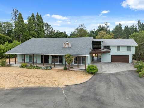 1756 Southgate Way, Grants Pass, OR 97527