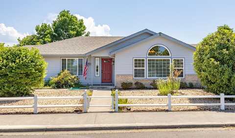 1401 Diamond Street, Medford, OR 97501