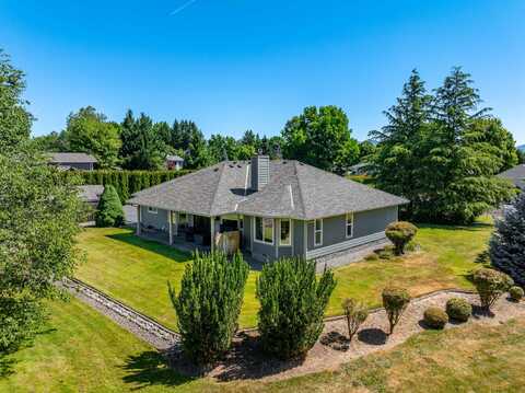 974 Felicia Lane, Grants Pass, OR 97527