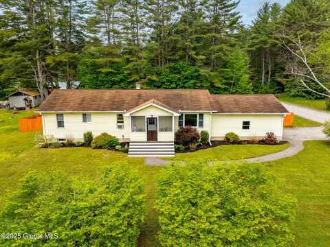 3 Pickhardt Lane, Schroon Lake, NY 12870