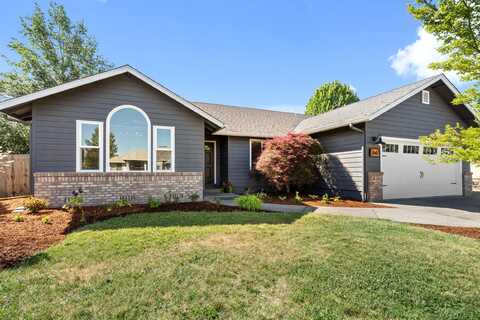2667 SW Garden Meadow Drive, Grants Pass, OR 97527