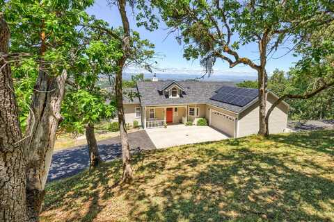 5227 Pioneer Road, Medford, OR 97501