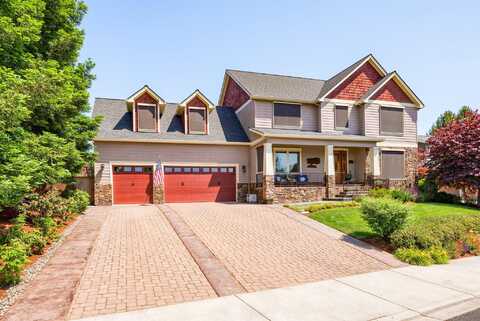 637 Oak Wood, Eagle Point, OR 97524