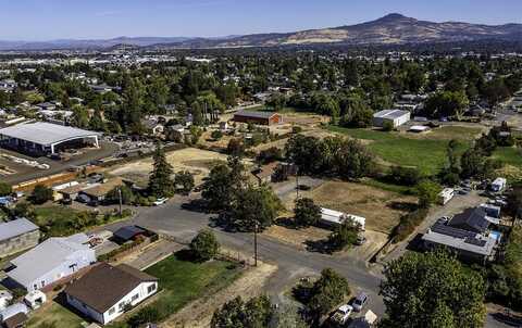 144-166 Reager Street, Medford, OR 97501