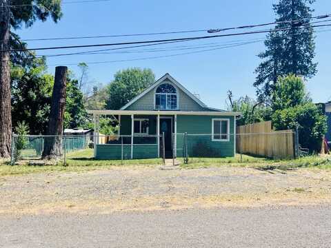 655 Cedar Avenue, Butte Falls, OR 97522