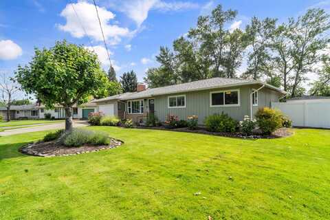 2462 Edgemont Drive, Medford, OR 97504