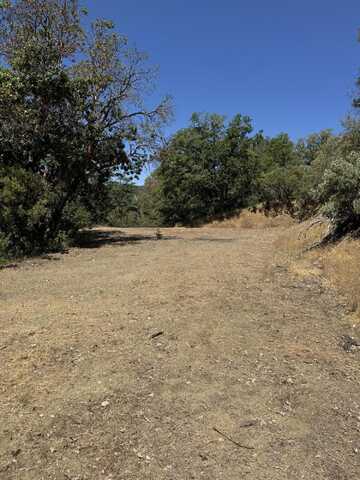 8184 Old Stage Road, Central Point, OR 97502