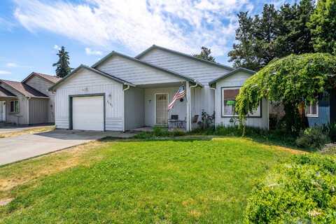 1986 SW Betty Lane, Grants Pass, OR 97526