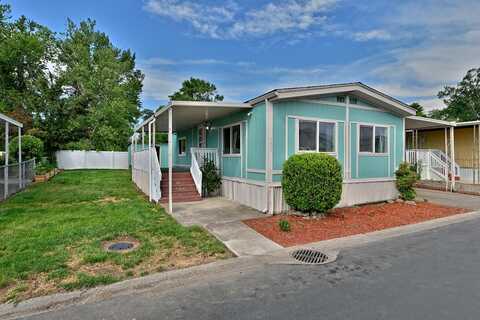 3555 S Pacific Highway, Medford, OR 97501
