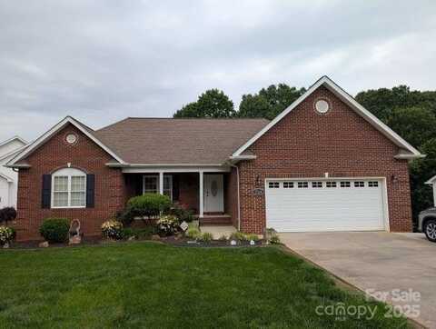 1764 Pipers Ridge Circle NW, Conover, NC 28613