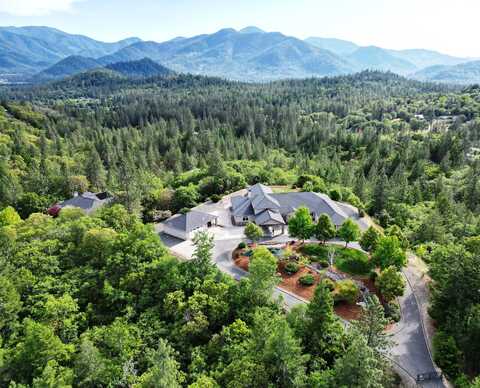 2054 Jaynes Drive, Grants Pass, OR 97527