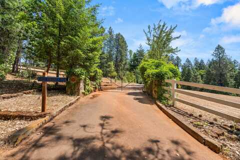 480 Pickett Creek Road, Grants Pass, OR 97527