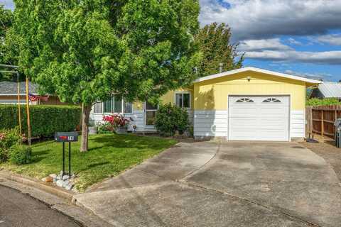 70 Ashley Place, Central Point, OR 97502