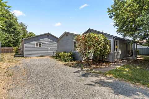 1411 Playford Lane, Grants Pass, OR 97527